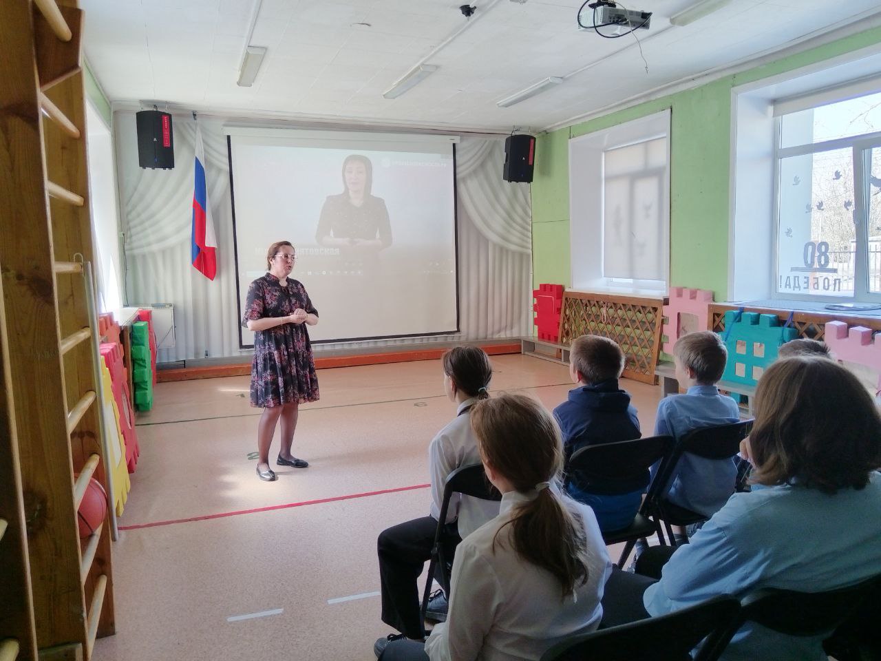 Изображения столовой.